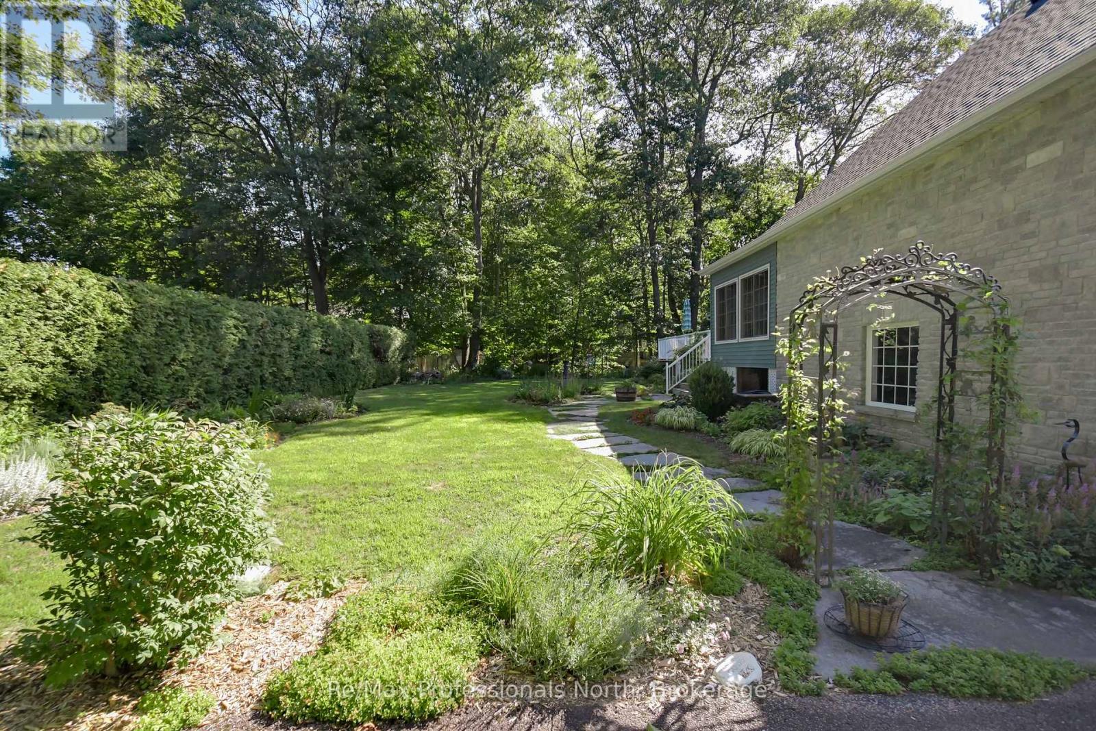 160 Tiffany Trail, Gravenhurst, Ontario  P1P 1A6 - Photo 43 - X12370024