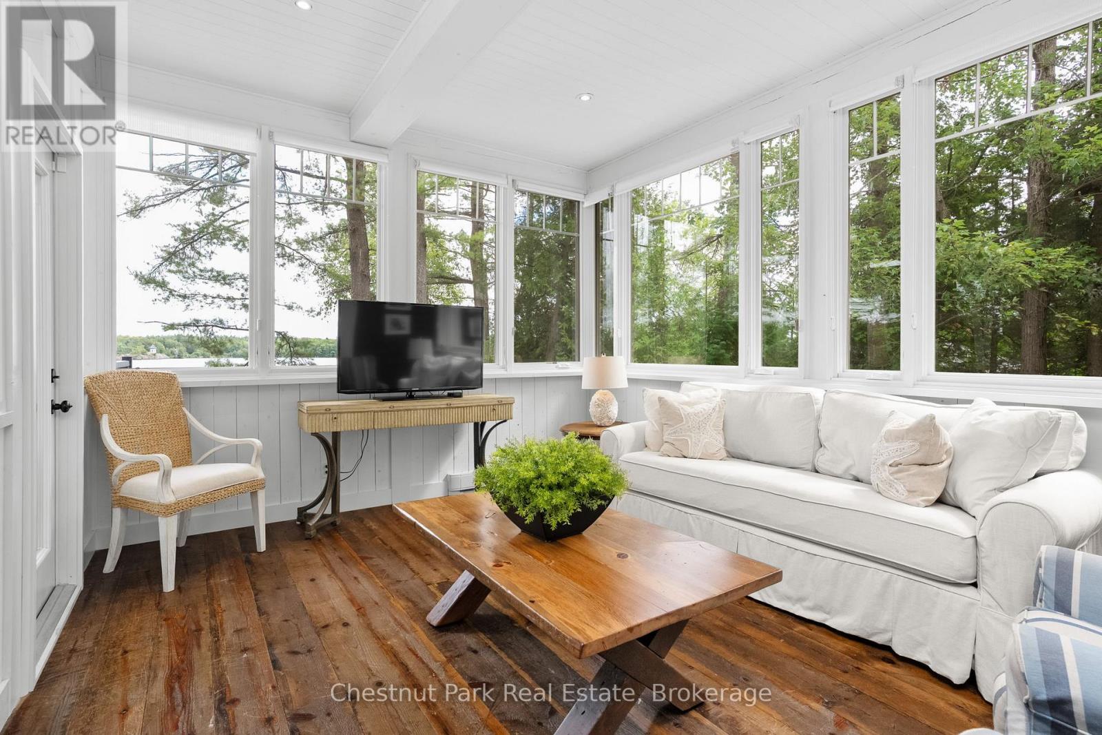 1026 3300 Road, Gravenhurst, Ontario  P1P 1R2 - Photo 12 - X12370191