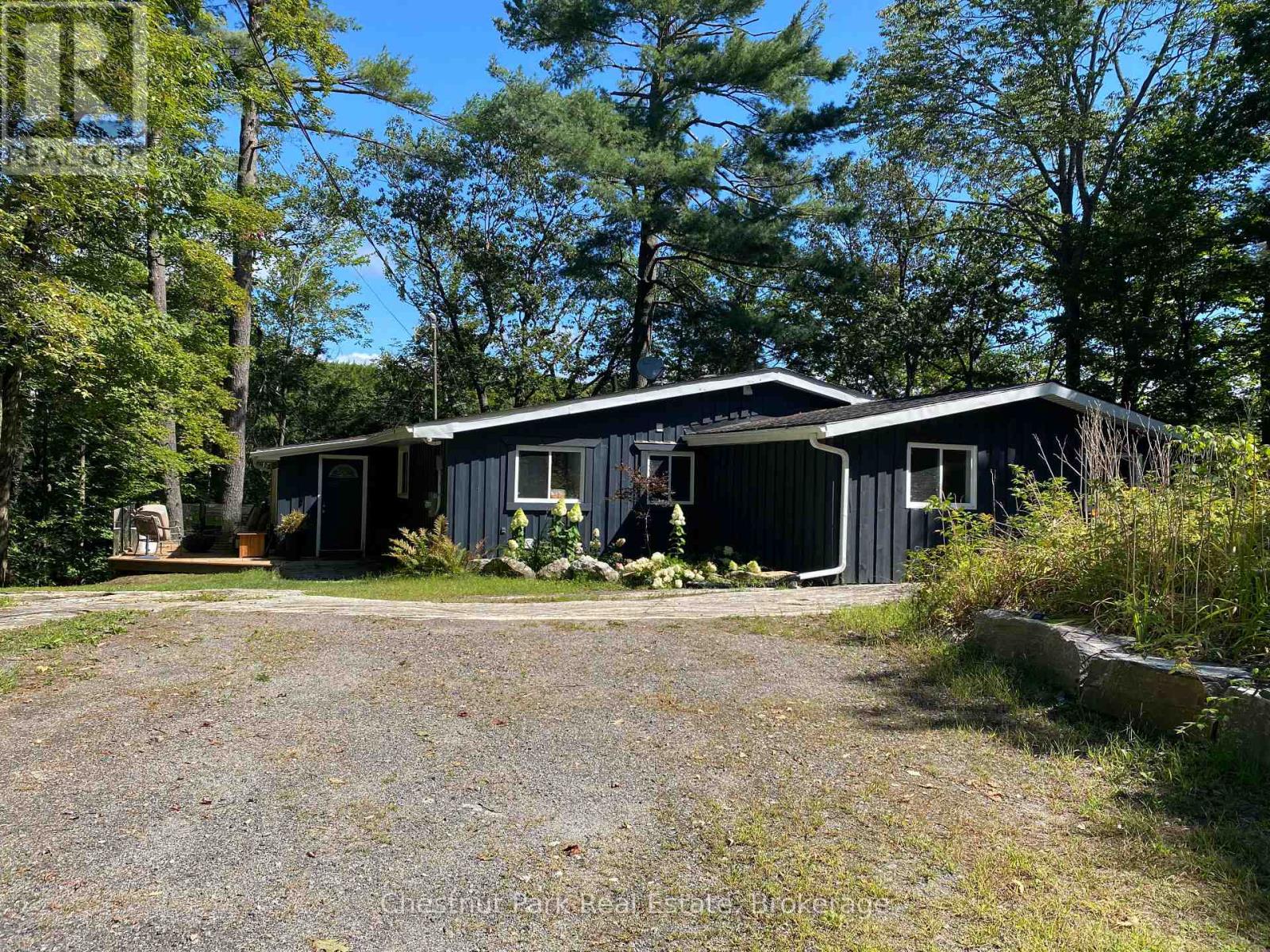 1019 Old Bala Road, Muskoka Lakes, Ontario  P0C 1A0 - Photo 1 - X12370883