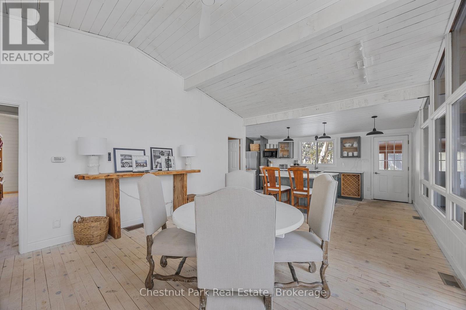 1019 Old Bala Road, Muskoka Lakes, Ontario  P0C 1A0 - Photo 12 - X12370883