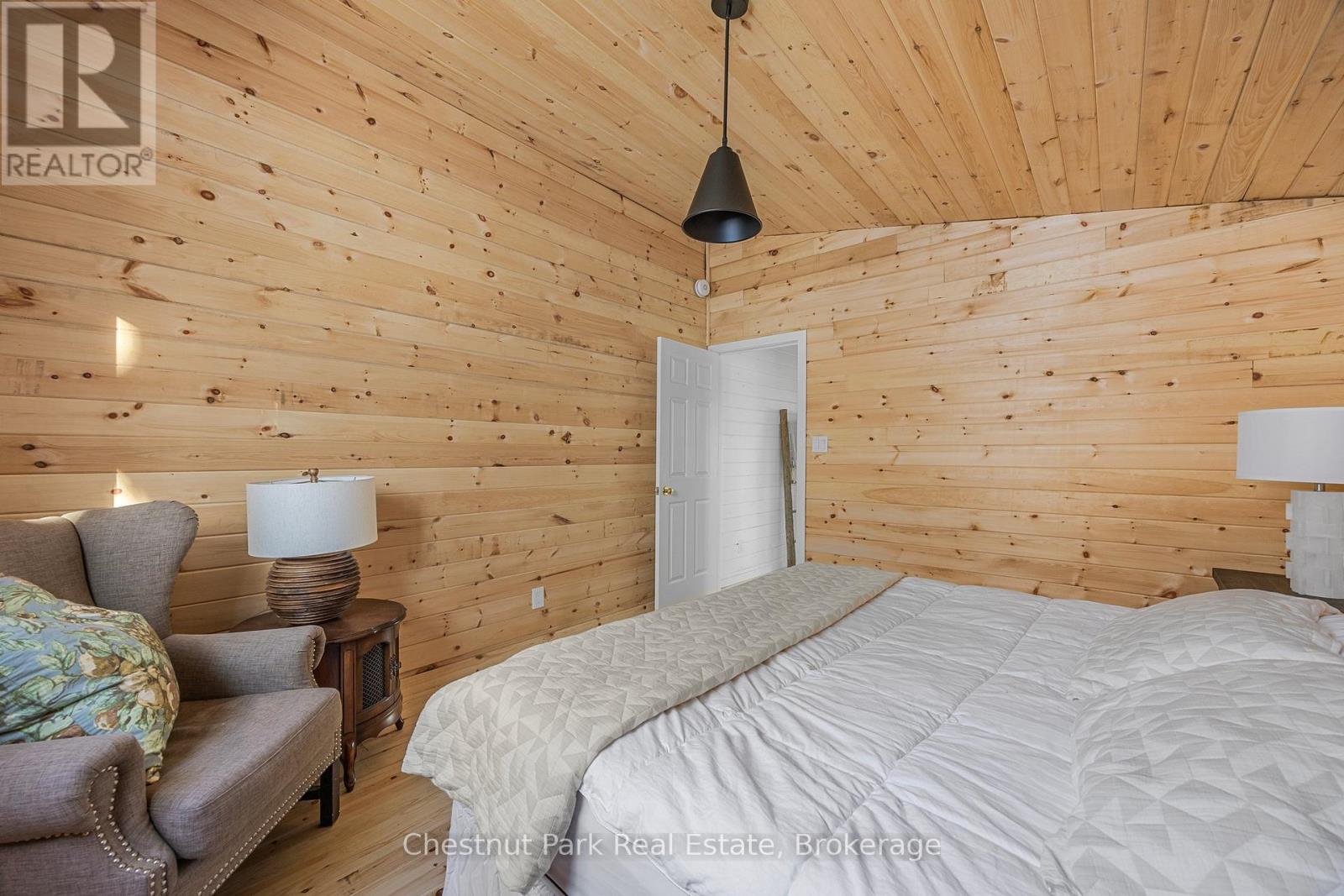 1019 Old Bala Road, Muskoka Lakes, Ontario  P0C 1A0 - Photo 18 - X12370883