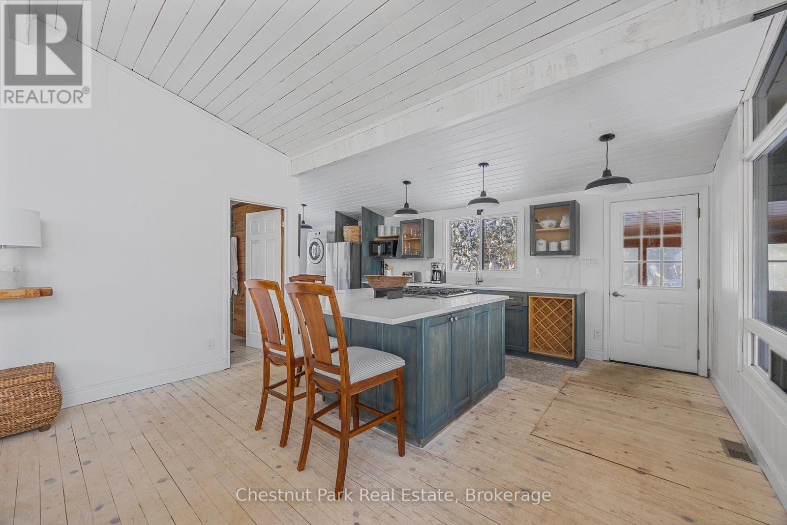 1019 Old Bala Road, Muskoka Lakes, Ontario  P0C 1A0 - Photo 3 - X12370883