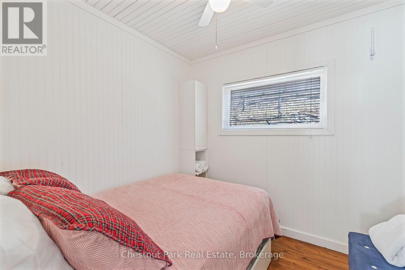 1017 Dark Bay Road, Muskoka Lakes, Ontario  P0C 1A0 - Photo 9 - X12370948