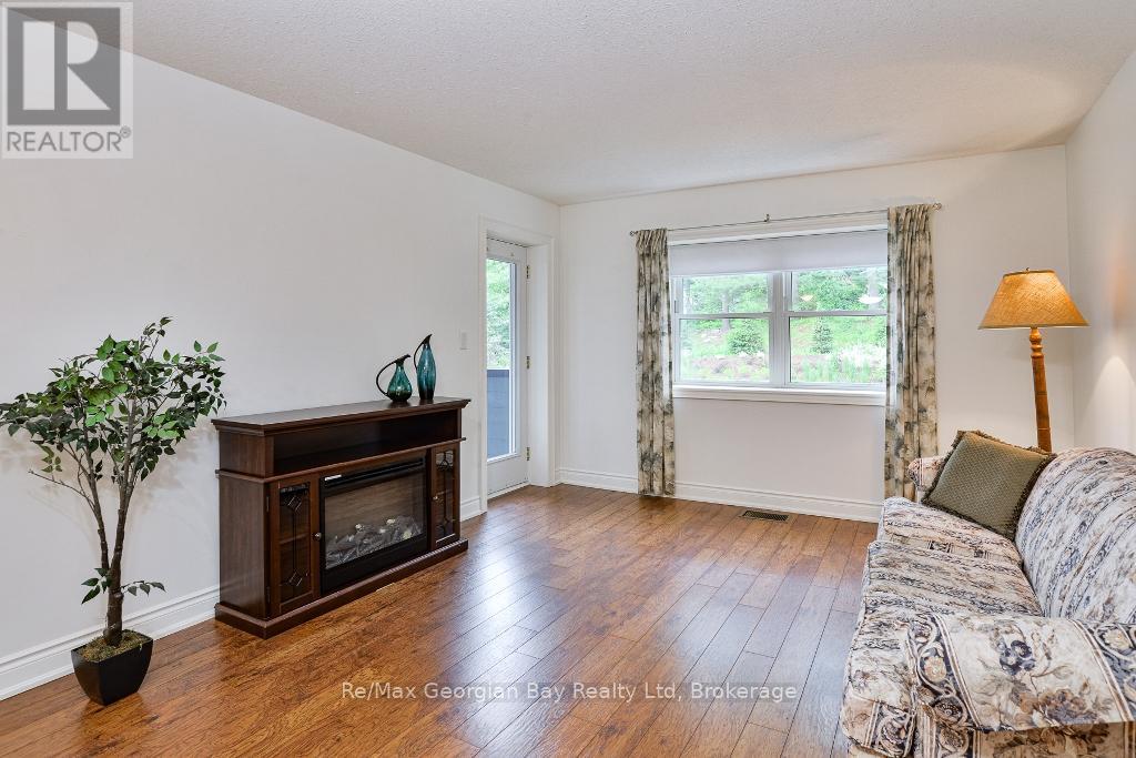 206 - 10a Kimberley Avenue, Bracebridge, Ontario  P1L 0A6 - Photo 14 - X12372103