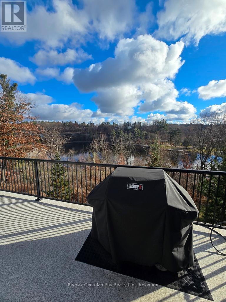 206 - 10a Kimberley Avenue, Bracebridge, Ontario  P1L 0A6 - Photo 4 - X12372103