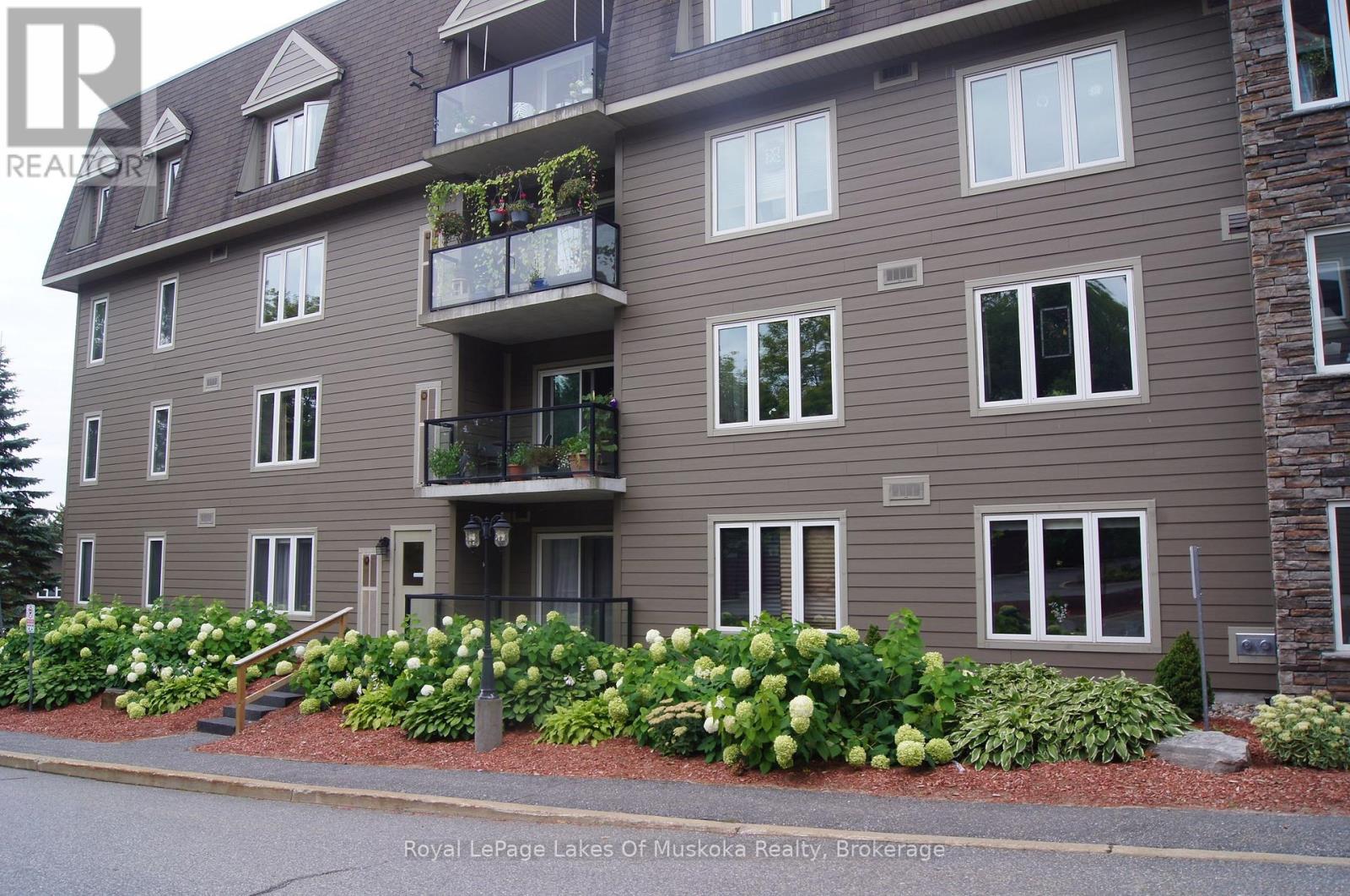 301 - 24 Dairy Lane, Huntsville, Ontario  P1H 0A4 - Photo 2 - X12372231