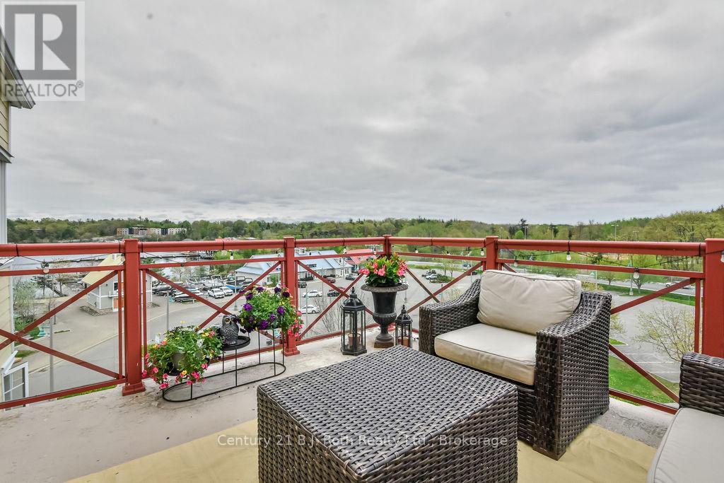 507 - 110 Steamship Bay Road, Gravenhurst, Ontario  P1P 1Z9 - Photo 44 - X12372651