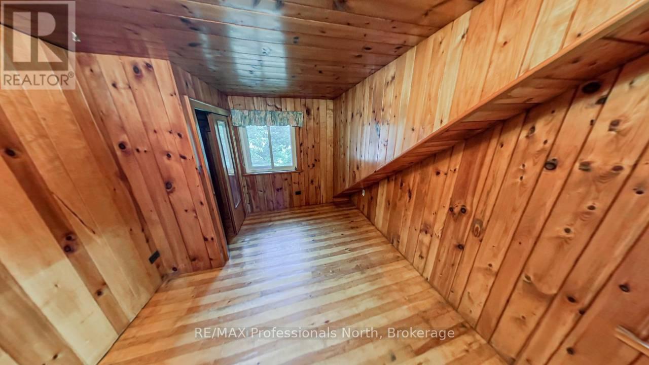 49 Beach Road, Huntsville, Ontario  P0B 1M0 - Photo 28 - X12375856