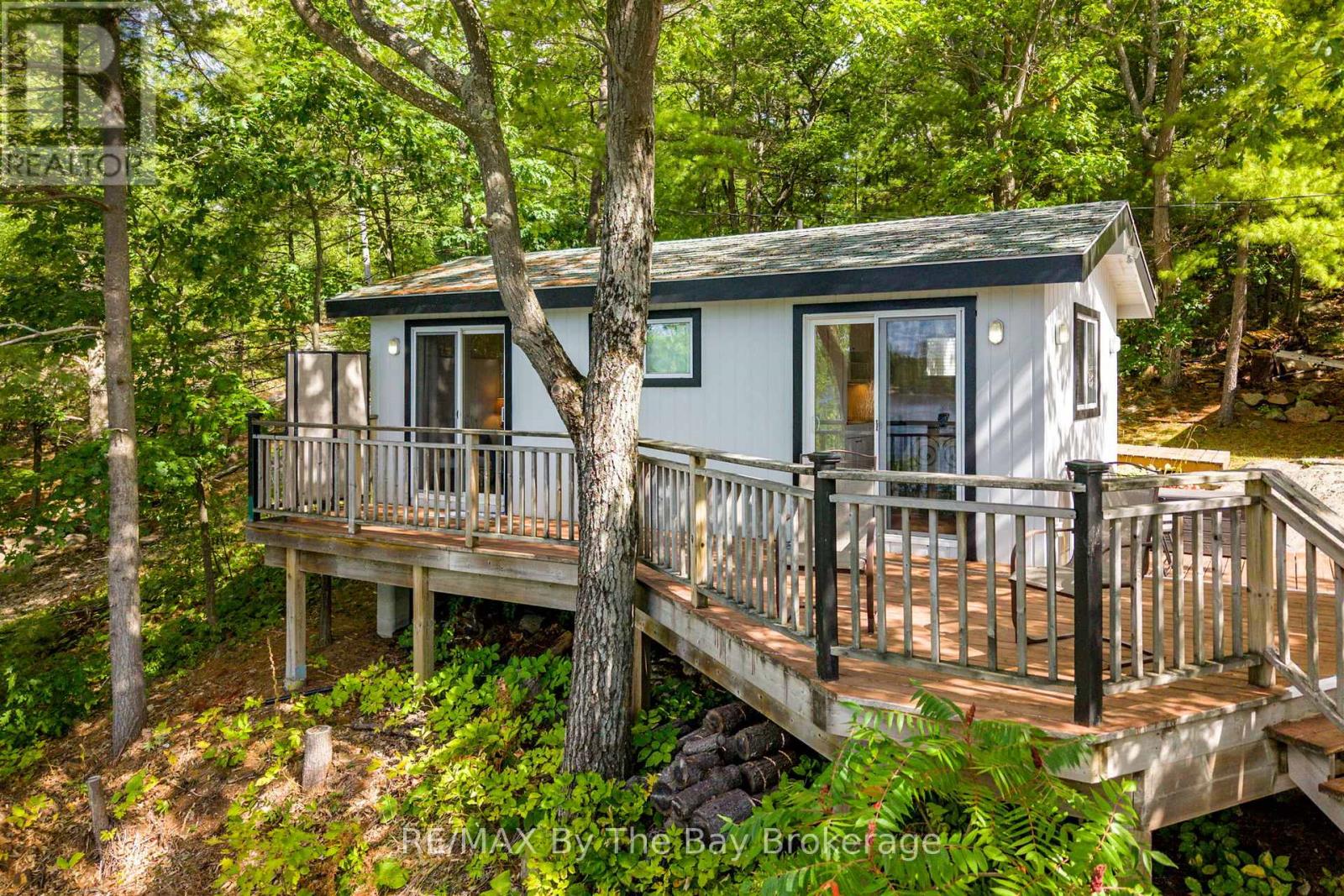 18588 Georgian Bay Shore, Georgian Bay, Ontario  P0E 1E0 - Photo 22 - X12376453