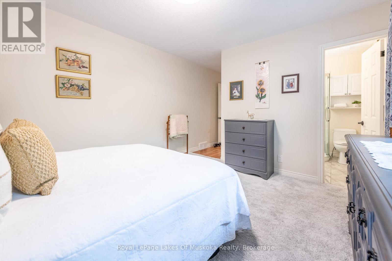 1588 Skyline Drive, Huntsville, Ontario  P1H 1A5 - Photo 17 - X12376490