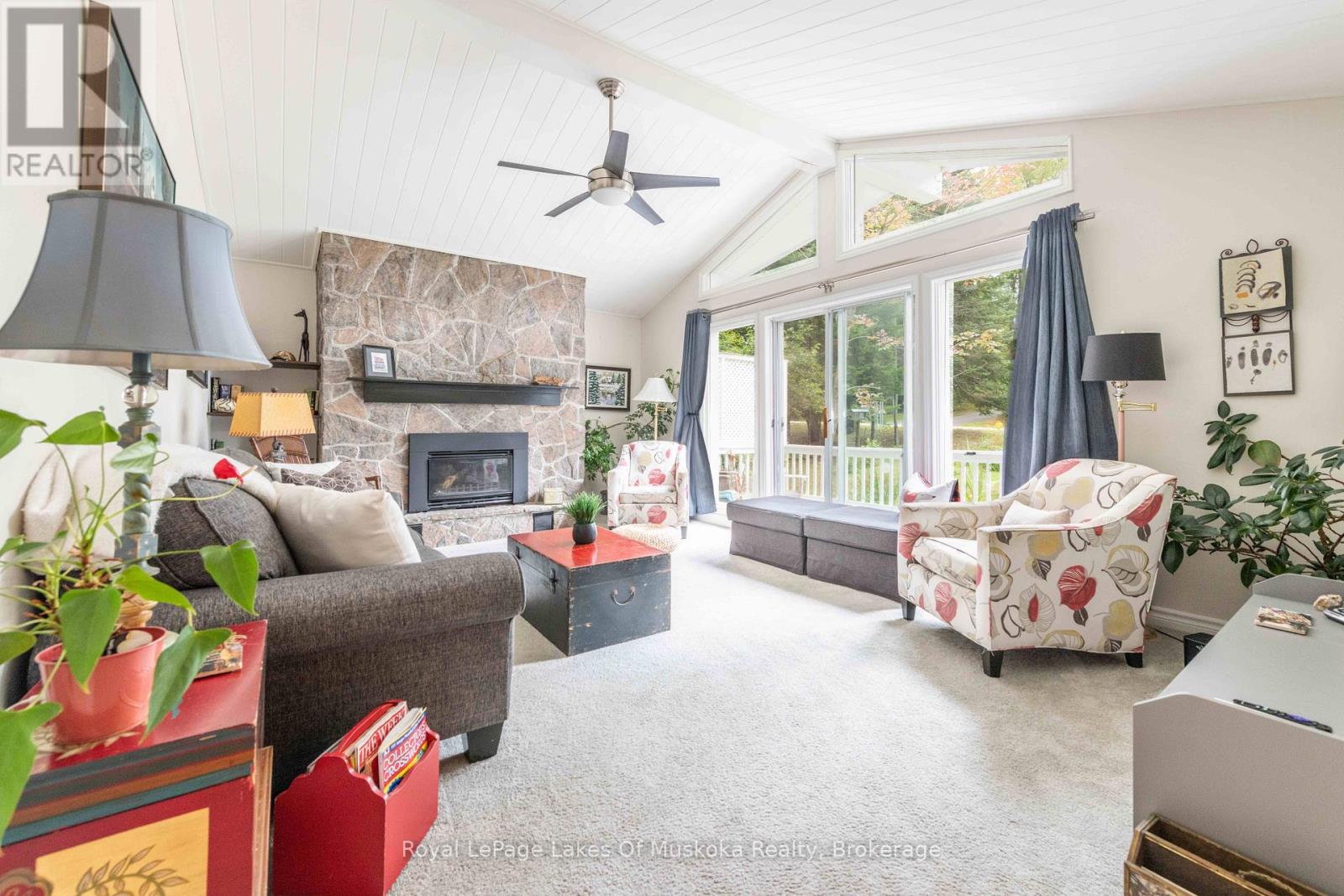 1588 Skyline Drive, Huntsville, Ontario  P1H 1A5 - Photo 5 - X12376490