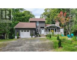 1588 SKYLINE DRIVE, Huntsville, Ontario