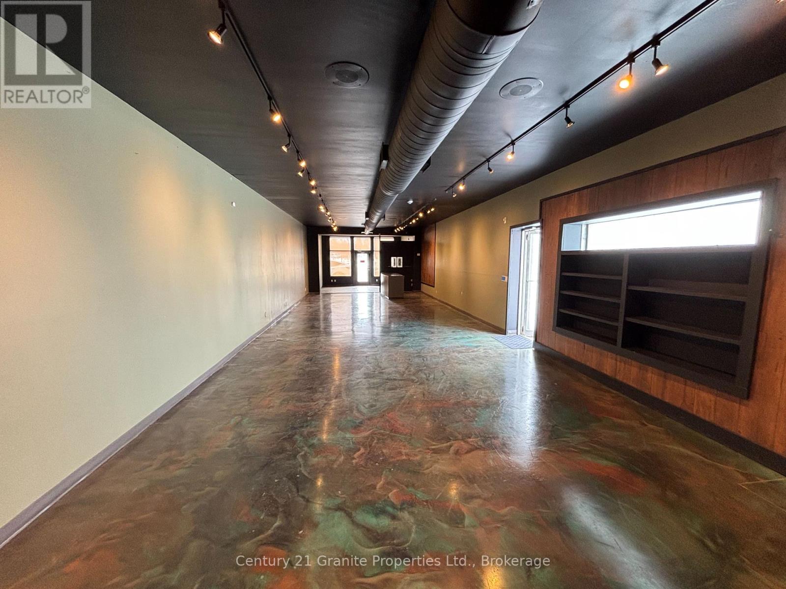 18 John Street, Huntsville, Ontario  P1H 1H2 - Photo 5 - X12376655