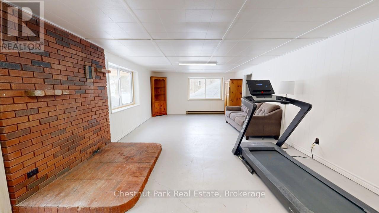 381 High Street, Georgian Bay, Ontario  P0C 1H0 - Photo 10 - X12376665