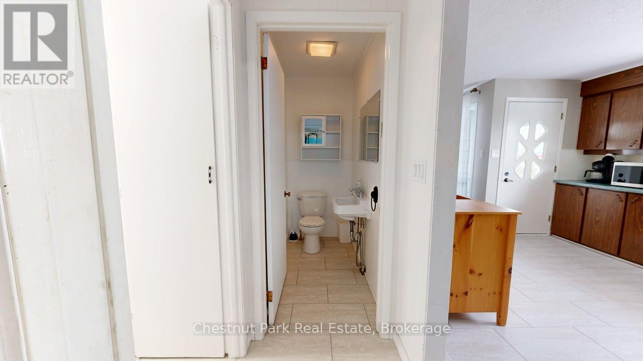 381 High Street, Georgian Bay, Ontario  P0C 1H0 - Photo 8 - X12376665