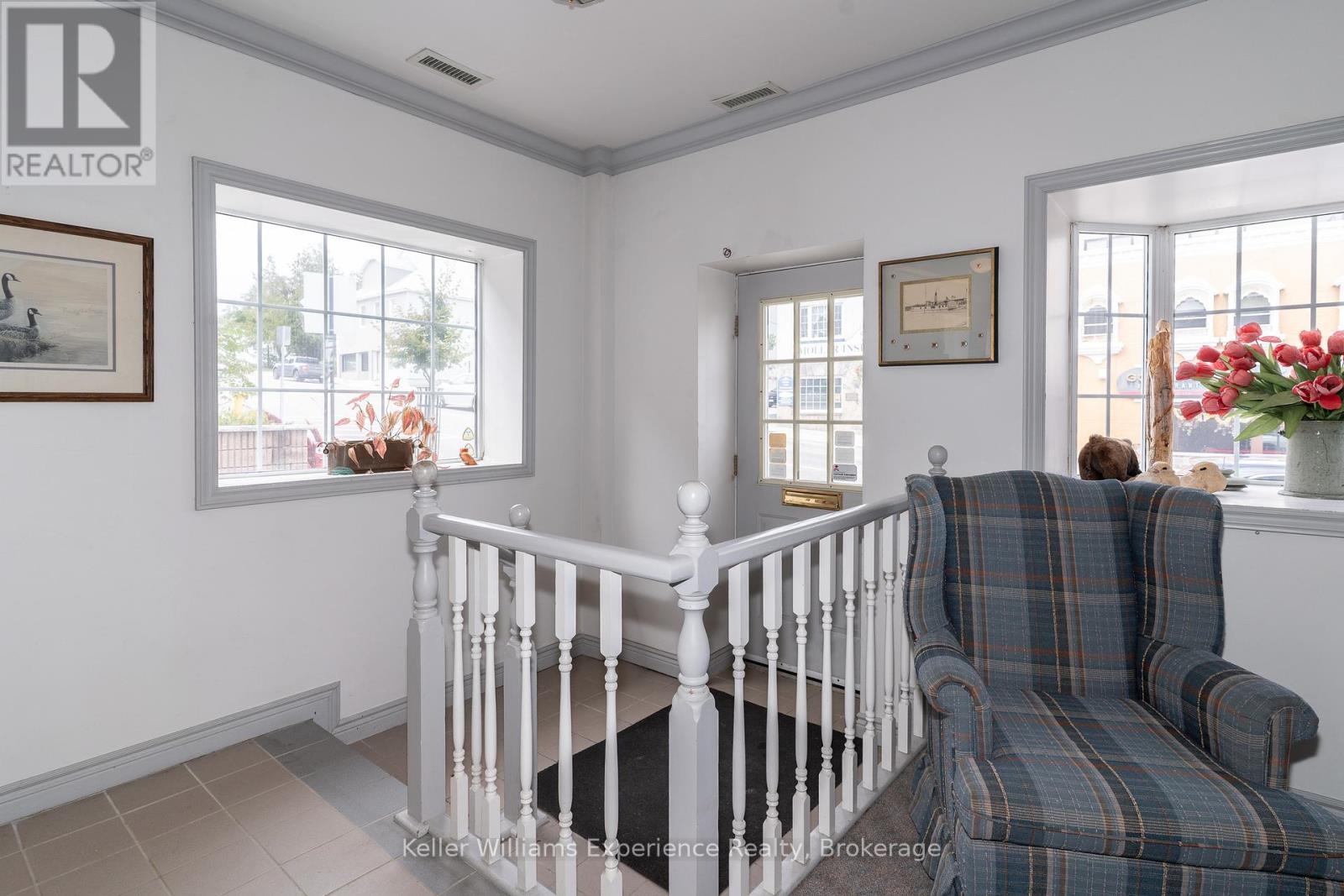 9 Main Street W, Huntsville, Ontario  P1H 2C5 - Photo 6 - X12376842