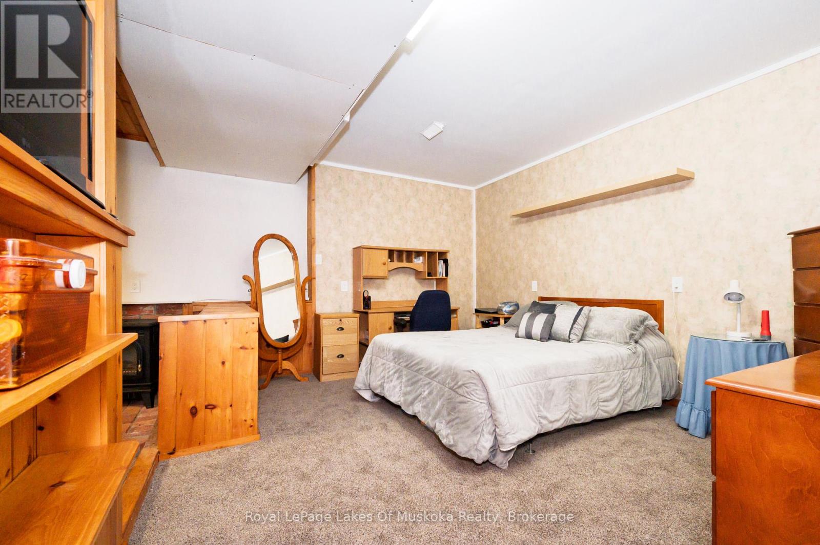 779 Old Muskoka Road, Huntsville, Ontario  P0B 1M0 - Photo 17 - X12378217