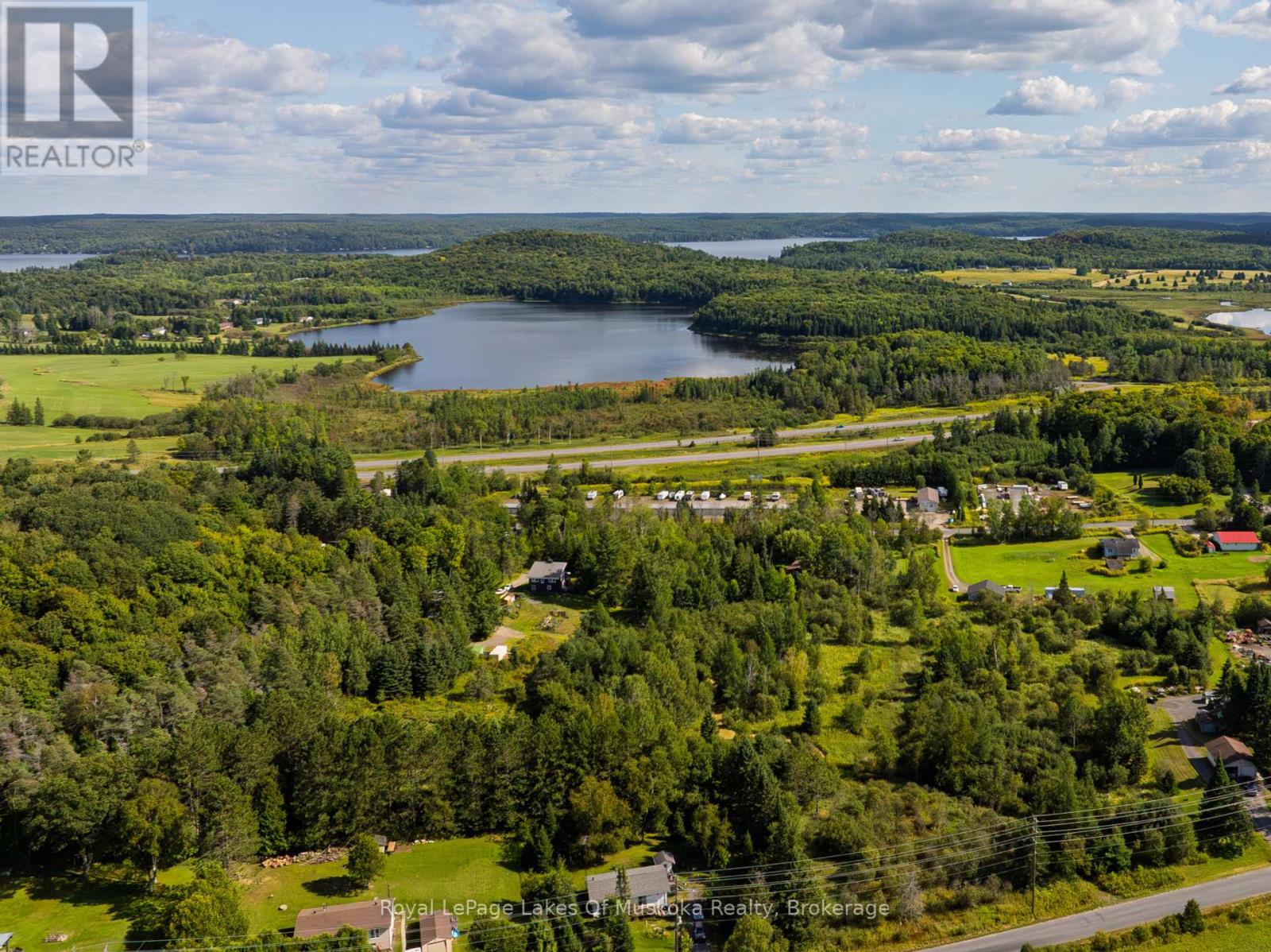 779 Old Muskoka Road, Huntsville, Ontario  P0B 1M0 - Photo 2 - X12378217
