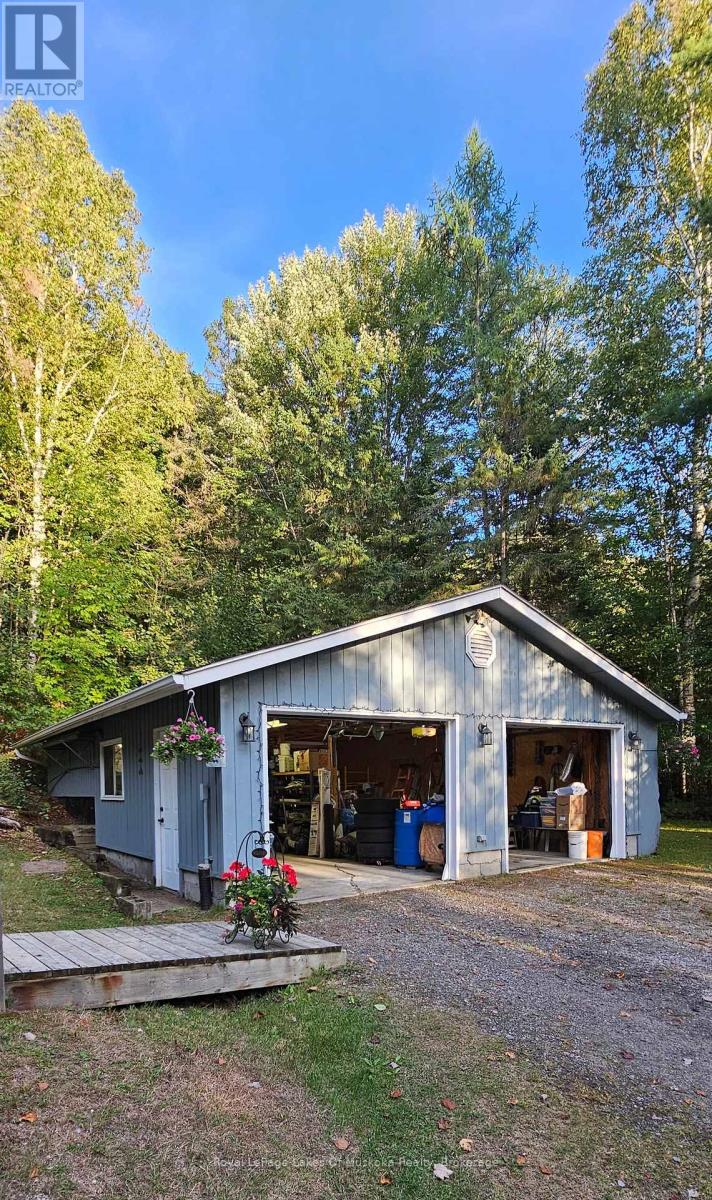 779 Old Muskoka Road, Huntsville, Ontario  P0B 1M0 - Photo 25 - X12378217