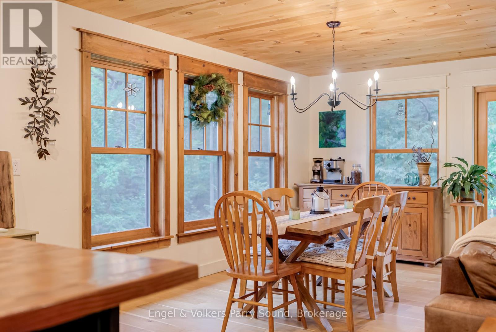 6 Little Beaver Boulevard, Seguin, Ontario  P2A 2W8 - Photo 18 - X12378318