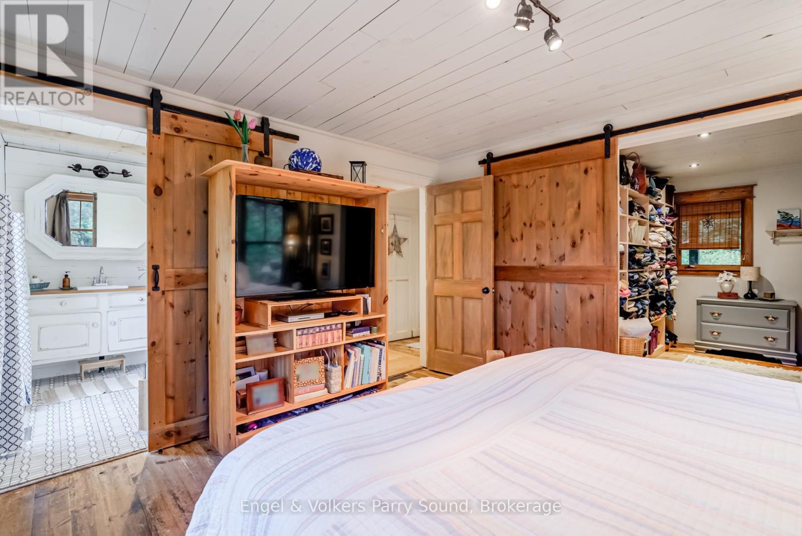 6 Little Beaver Boulevard, Seguin, Ontario  P2A 2W8 - Photo 21 - X12378318