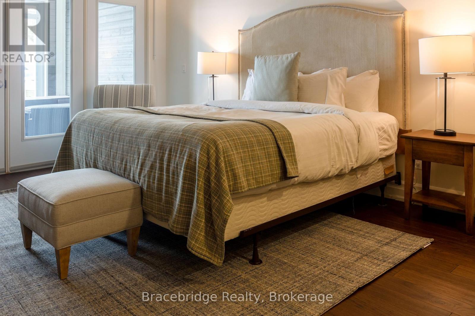 L204-D2 - 1869 Muskoka 118 Highway W, Muskoka Lakes, Ontario  P1L 1W8 - Photo 5 - X12380205