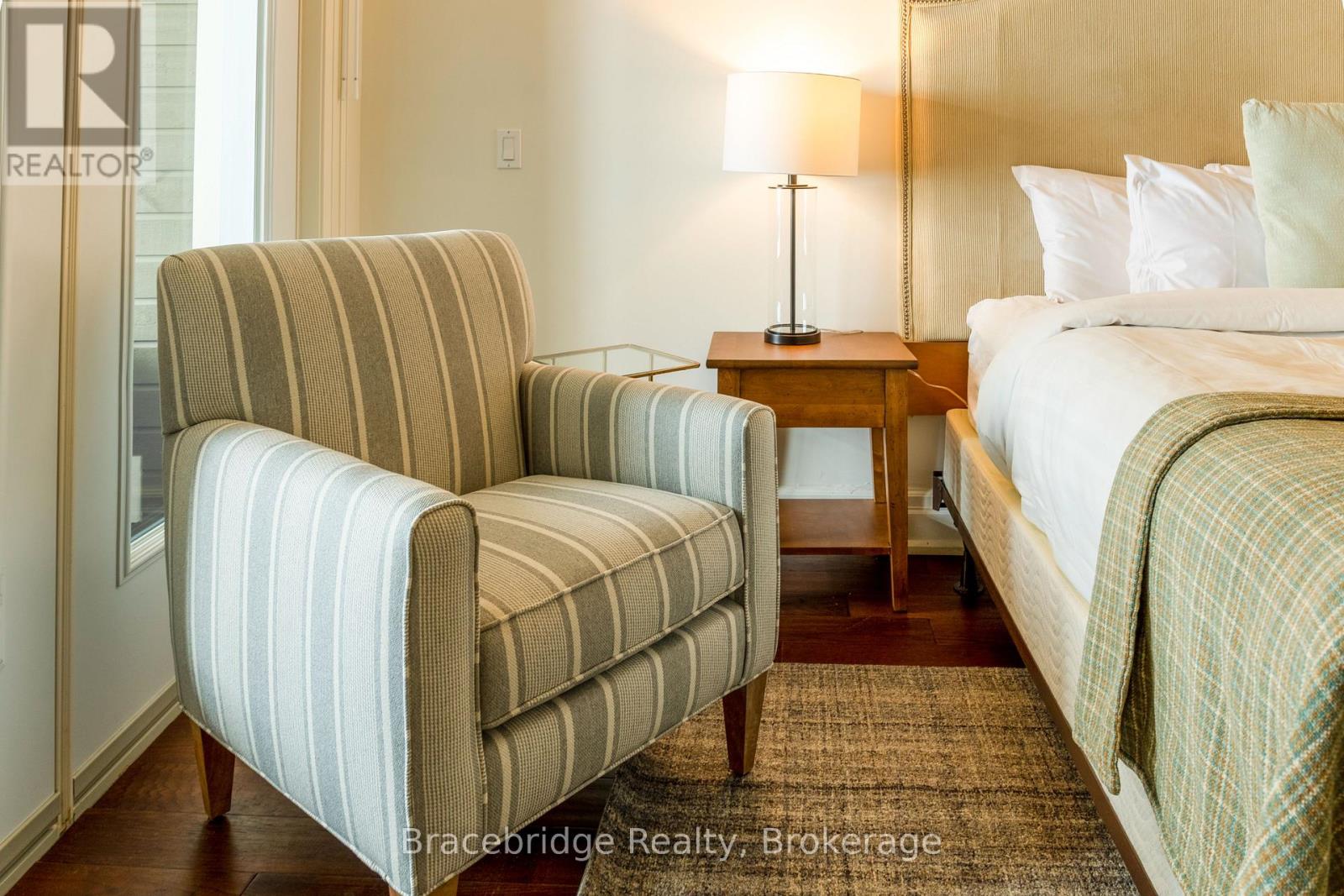 L204-D2 - 1869 Muskoka 118 Highway W, Muskoka Lakes, Ontario  P1L 1W8 - Photo 7 - X12380205