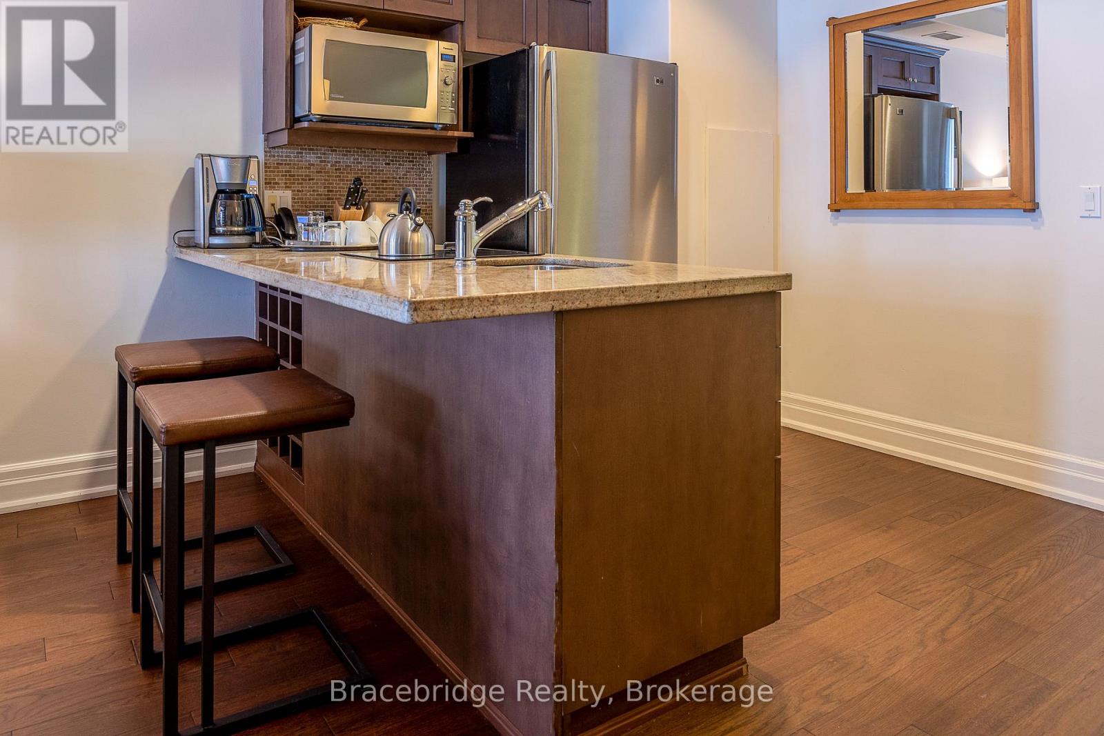 L204-D2 - 1869 Muskoka 118 Highway W, Muskoka Lakes, Ontario  P1L 1W8 - Photo 8 - X12380205