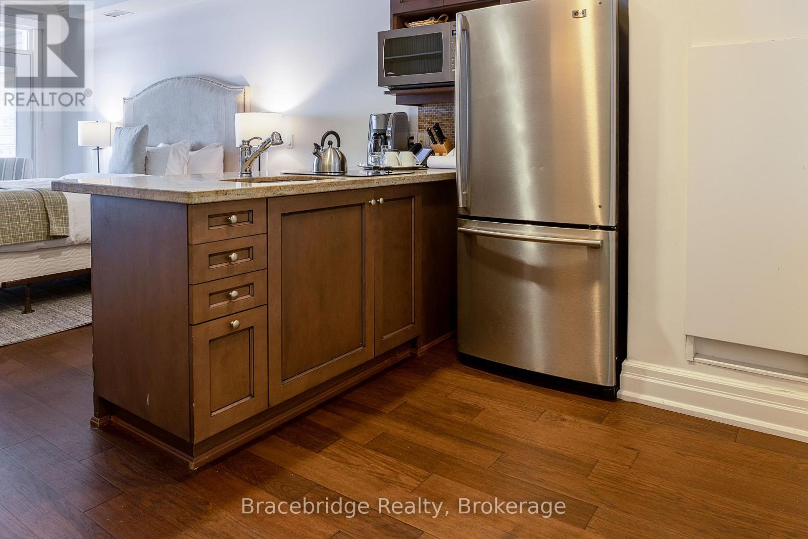 L204-D2 - 1869 Muskoka 118 Highway W, Muskoka Lakes, Ontario  P1L 1W8 - Photo 9 - X12380205