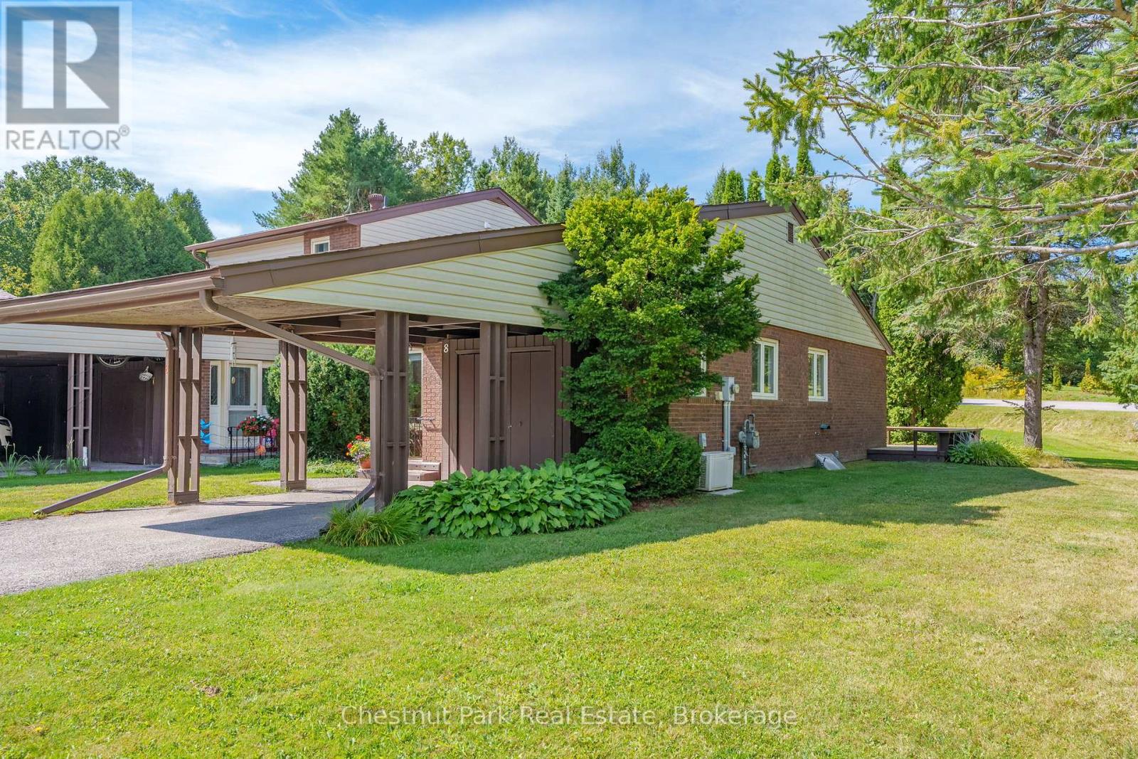 8 - 15 Golf Course Road, Bracebridge, Ontario  P1L 1M7 - Photo 3 - X12380861