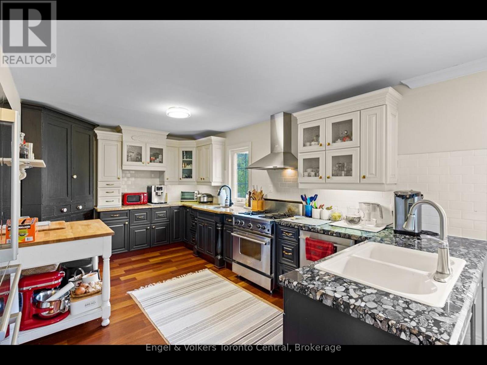 9 Osprey Way, Georgian Bay, Ontario  L0K 1S0 - Photo 12 - X12381413