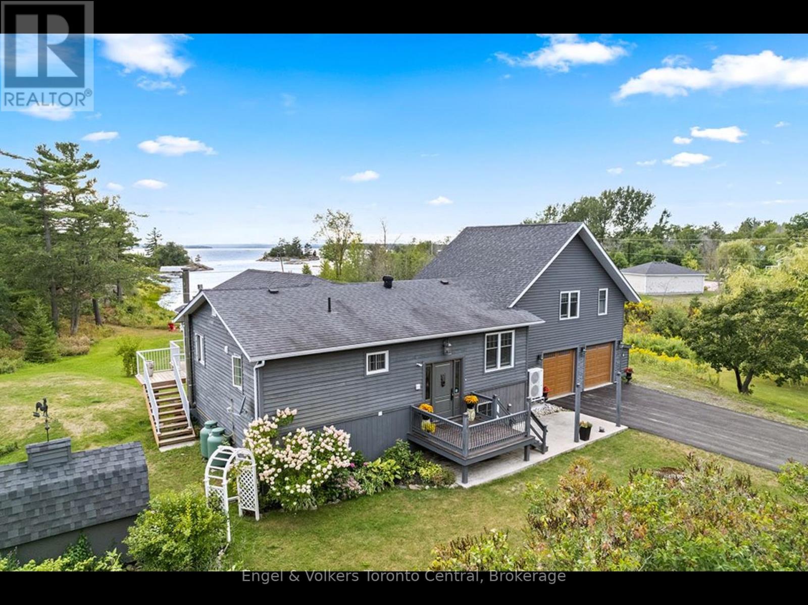 9 Osprey Way, Georgian Bay, Ontario  L0K 1S0 - Photo 3 - X12381413