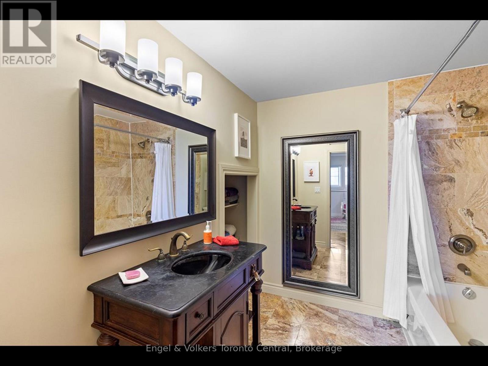 9 Osprey Way, Georgian Bay, Ontario  L0K 1S0 - Photo 30 - X12381413