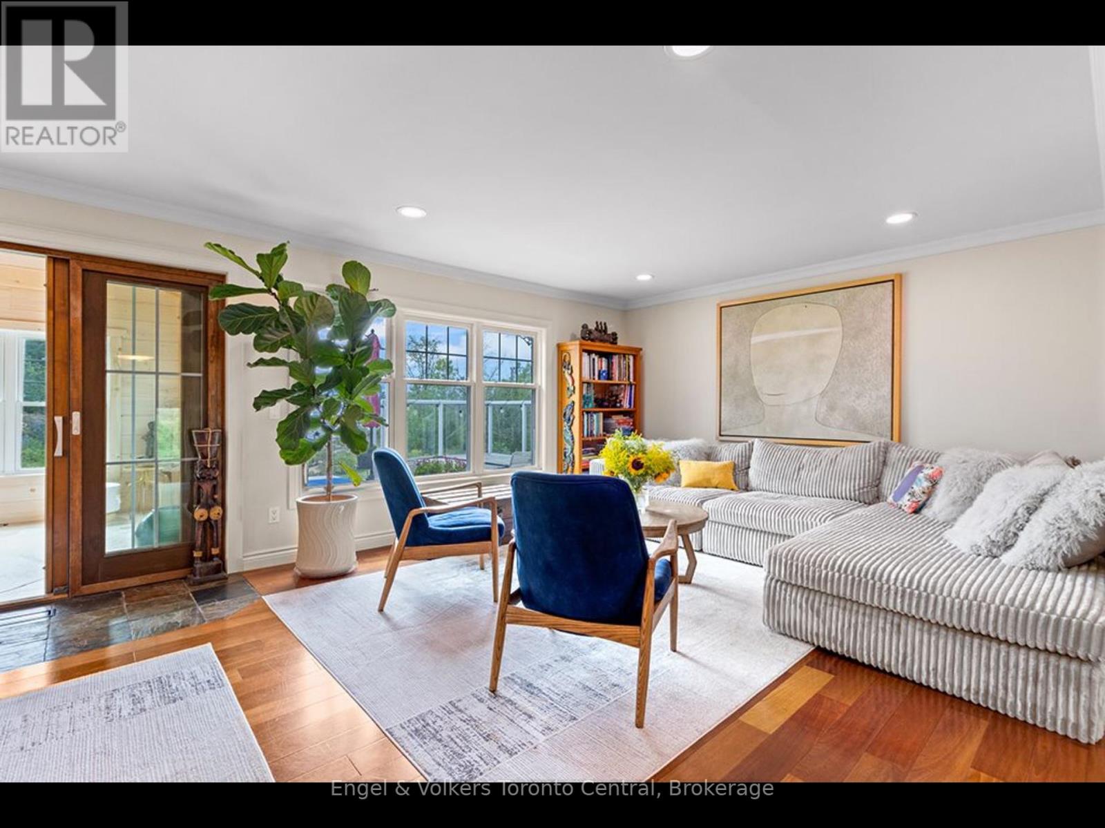 9 Osprey Way, Georgian Bay, Ontario  L0K 1S0 - Photo 8 - X12381413