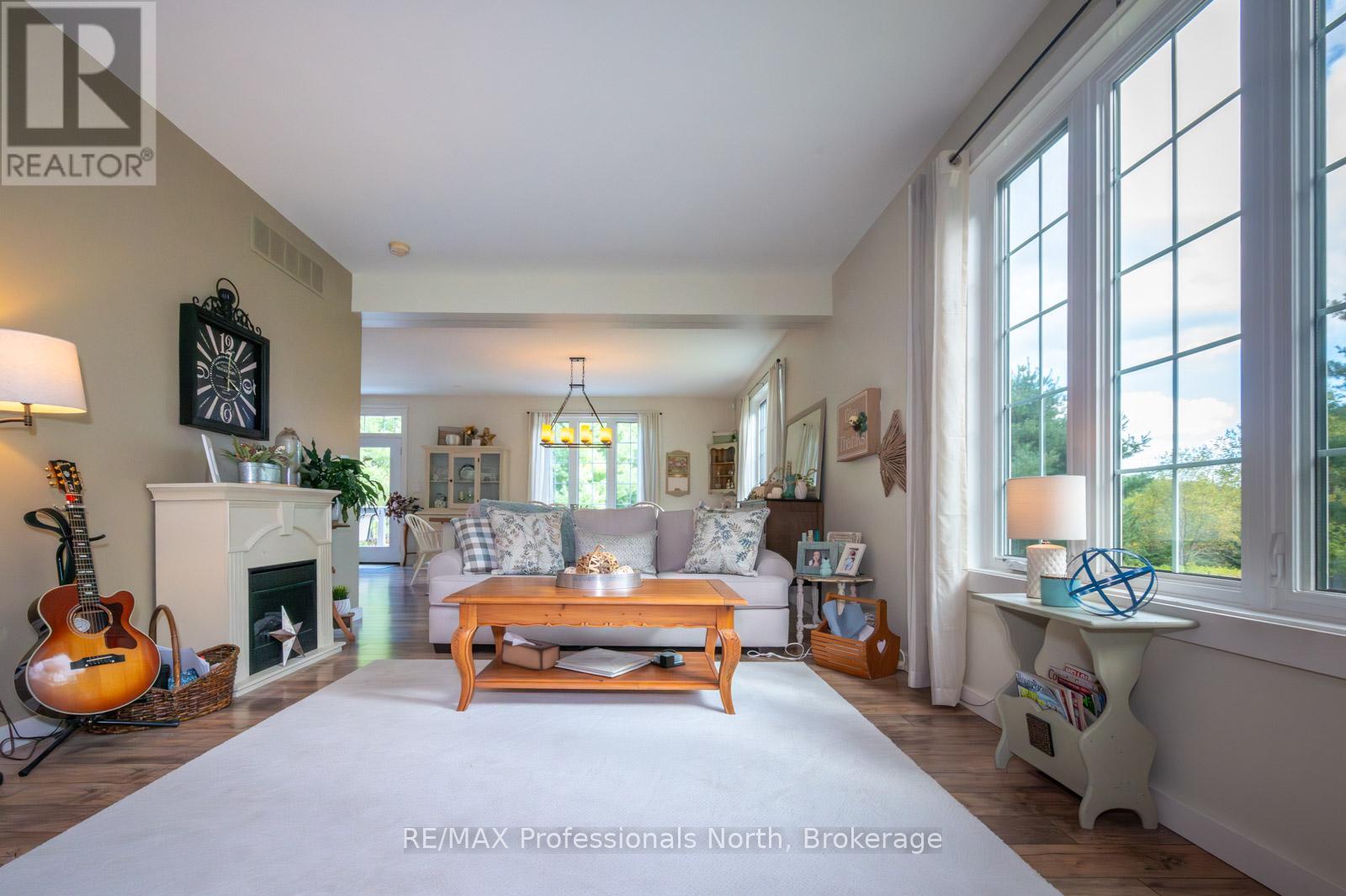 427 Skyhills Road, Huntsville, Ontario  P1H 2N5 - Photo 12 - X12382775