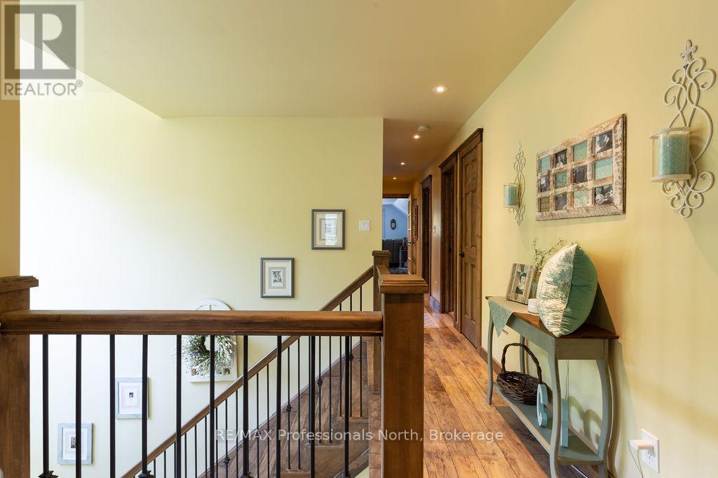 427 Skyhills Road, Huntsville, Ontario  P1H 2N5 - Photo 16 - X12382775