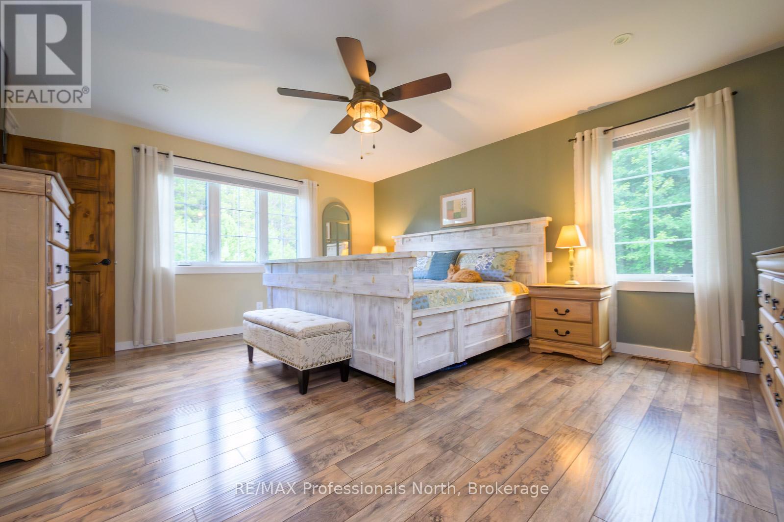 427 Skyhills Road, Huntsville, Ontario  P1H 2N5 - Photo 17 - X12382775