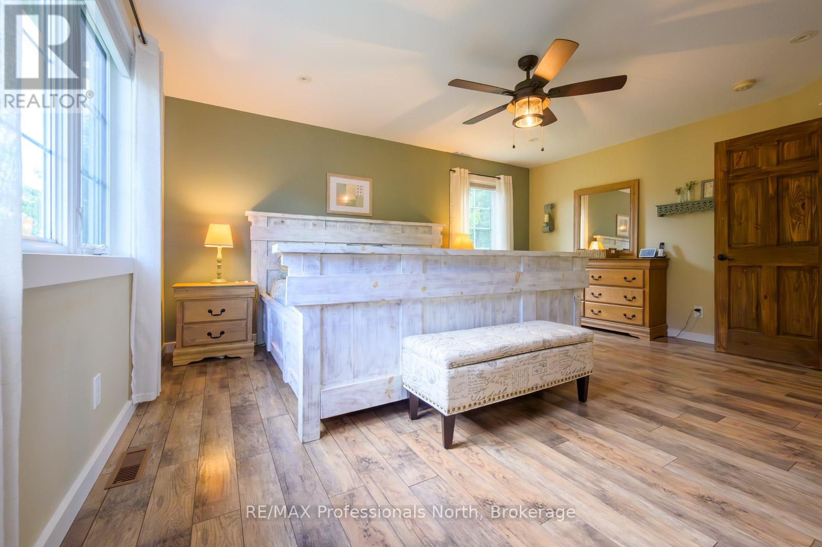 427 Skyhills Road, Huntsville, Ontario  P1H 2N5 - Photo 18 - X12382775