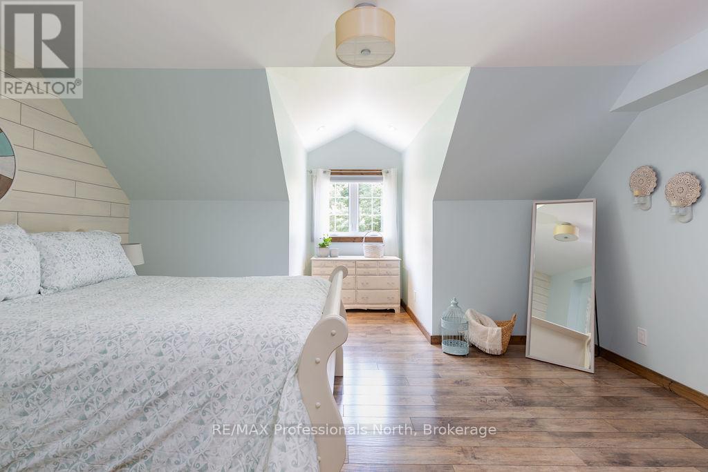 427 Skyhills Road, Huntsville, Ontario  P1H 2N5 - Photo 21 - X12382775