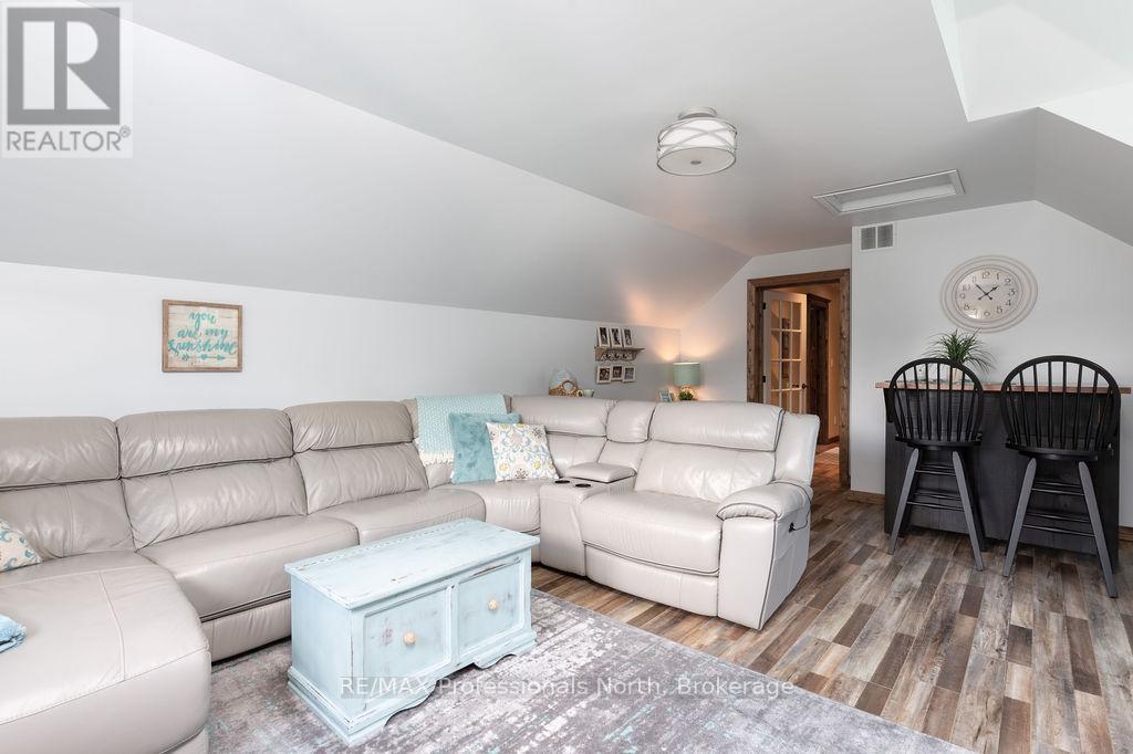 427 Skyhills Road, Huntsville, Ontario  P1H 2N5 - Photo 25 - X12382775