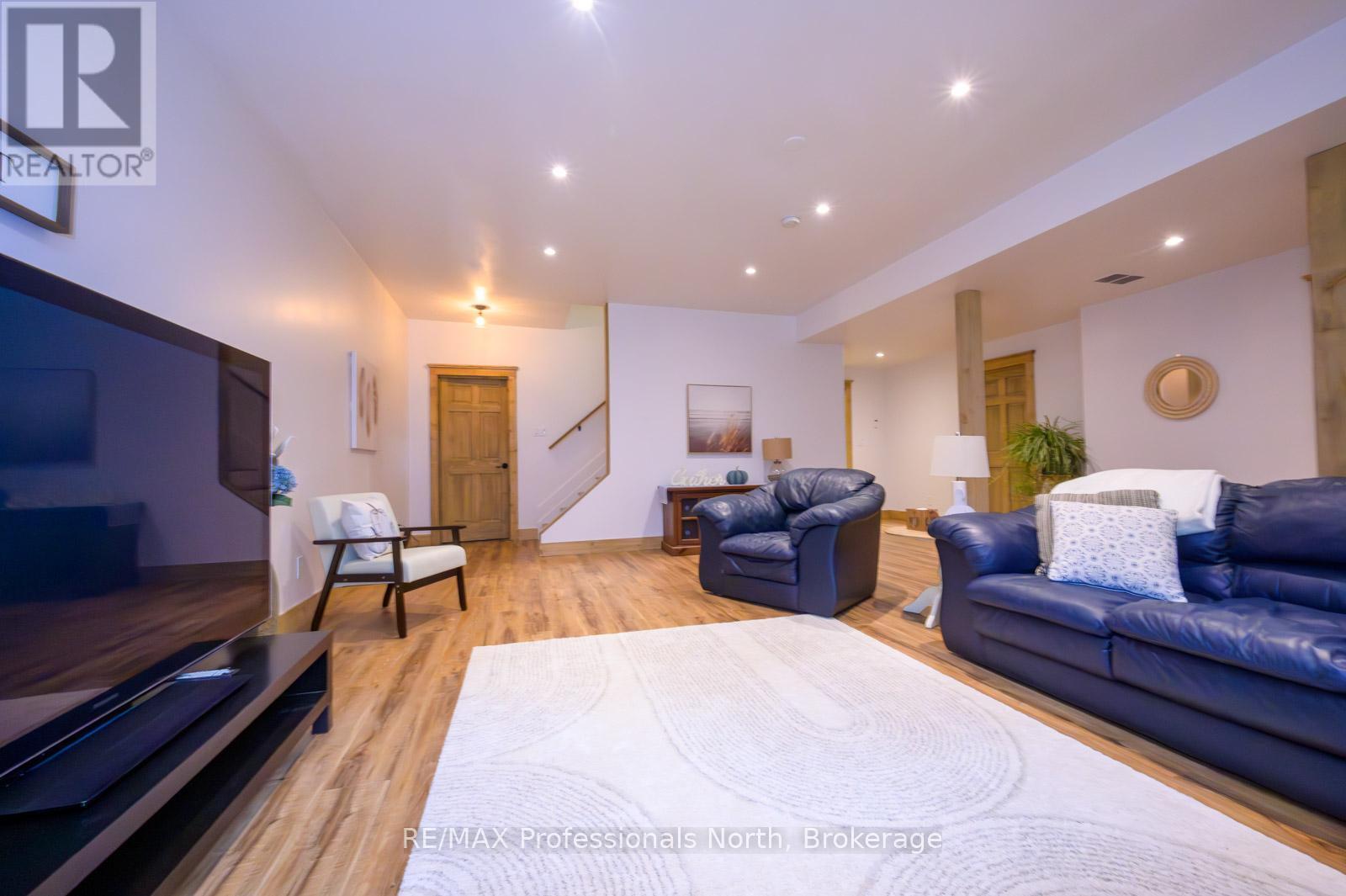 427 Skyhills Road, Huntsville, Ontario  P1H 2N5 - Photo 33 - X12382775