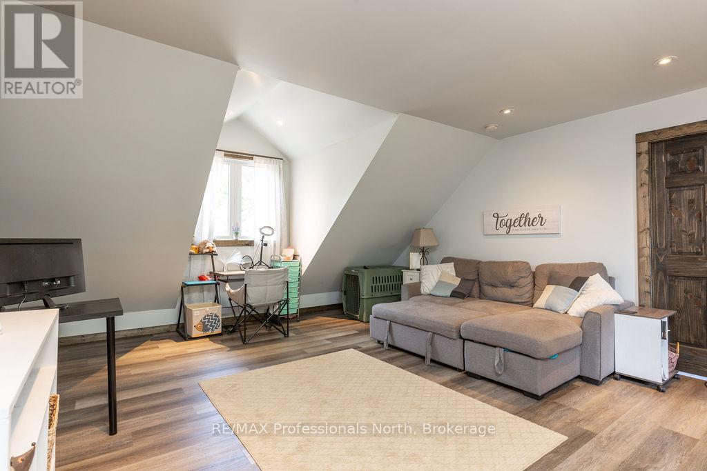 427 Skyhills Road, Huntsville, Ontario  P1H 2N5 - Photo 35 - X12382775