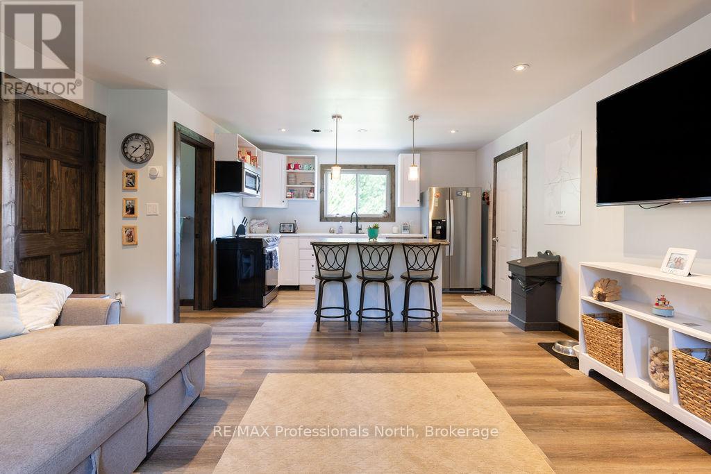 427 Skyhills Road, Huntsville, Ontario  P1H 2N5 - Photo 36 - X12382775