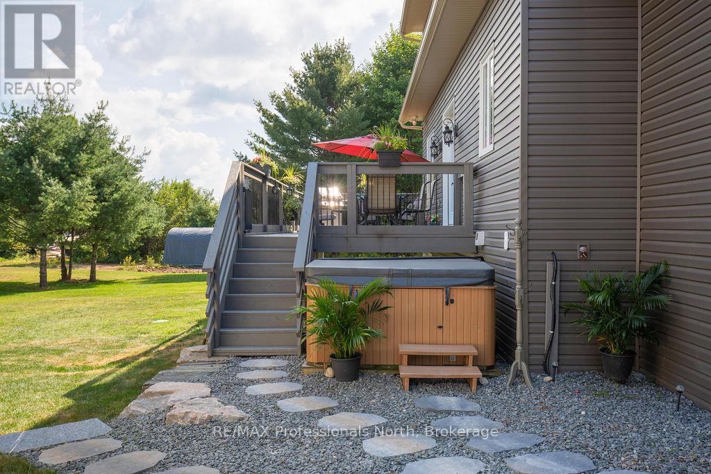 427 Skyhills Road, Huntsville, Ontario  P1H 2N5 - Photo 38 - X12382775