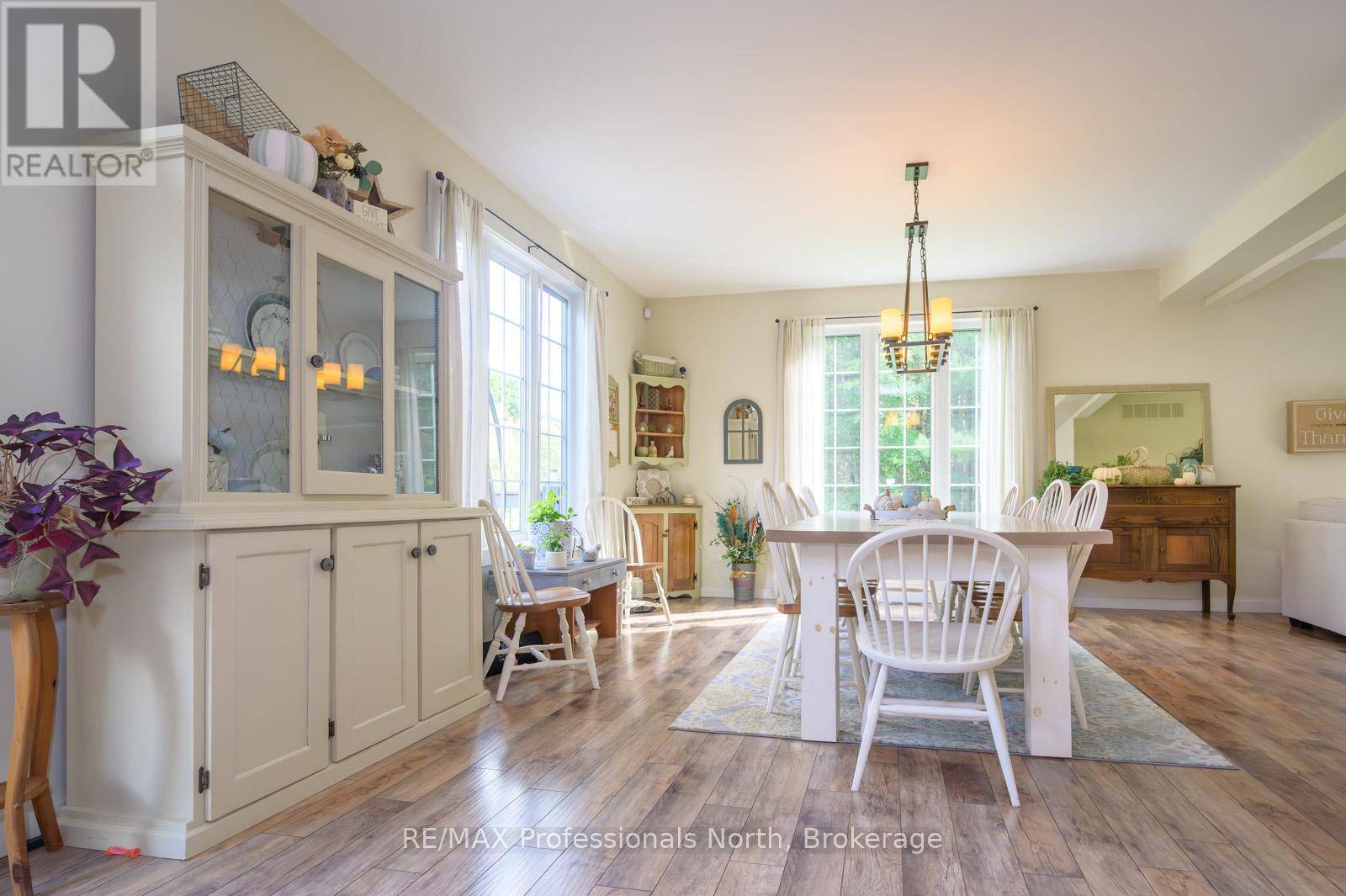 427 Skyhills Road, Huntsville, Ontario  P1H 2N5 - Photo 9 - X12382775