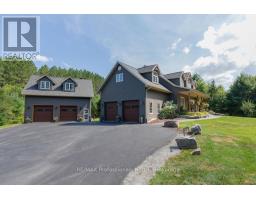 427 SKYHILLS ROAD, Huntsville, Ontario