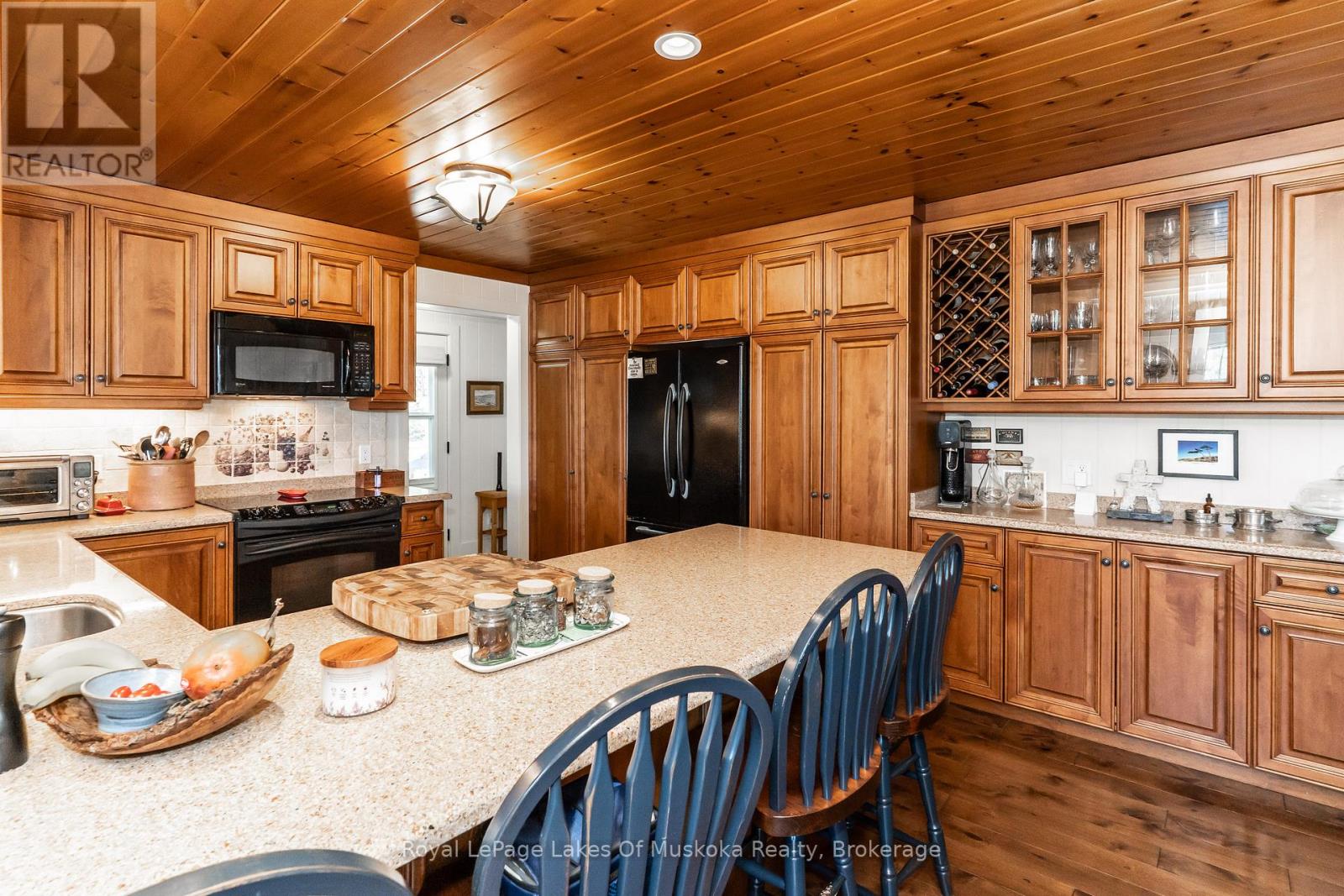 4 - 1027 Old Bridge Road, Muskoka Lakes, Ontario  P0B 1J0 - Photo 16 - X12383043