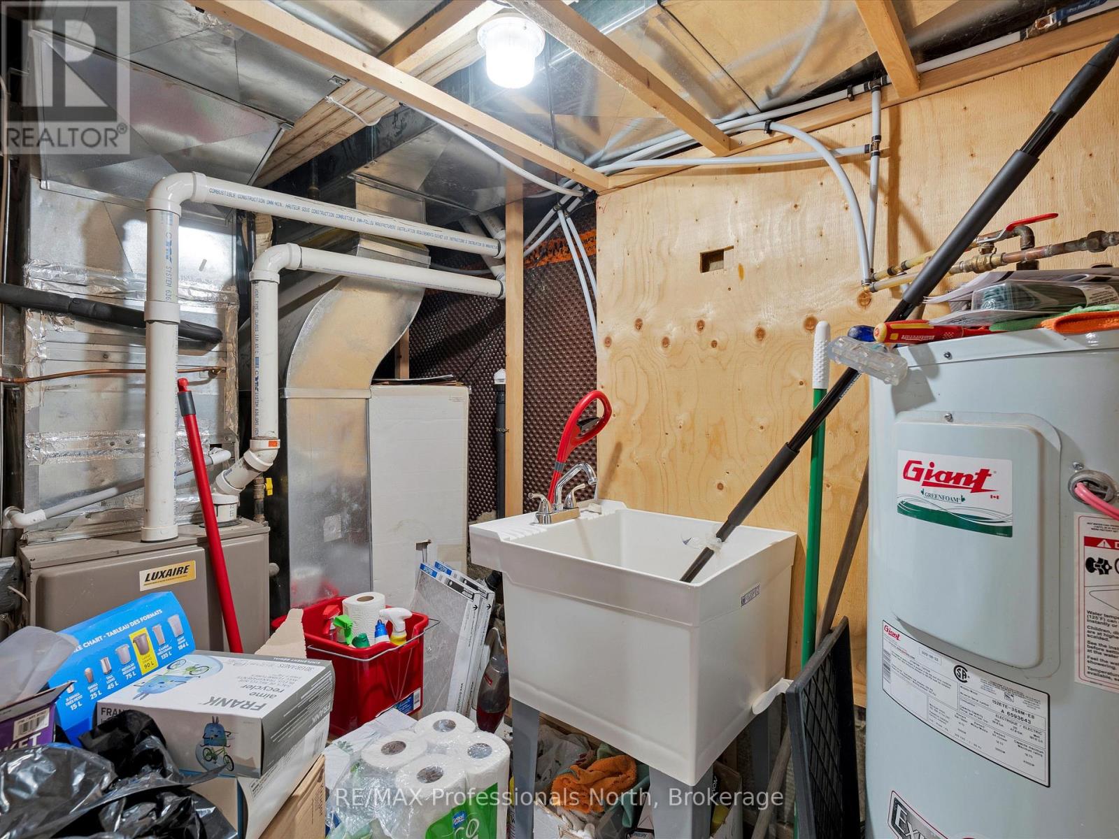 153 Manitoba Street, Bracebridge, Ontario  P1L 1S3 - Photo 38 - X12384028