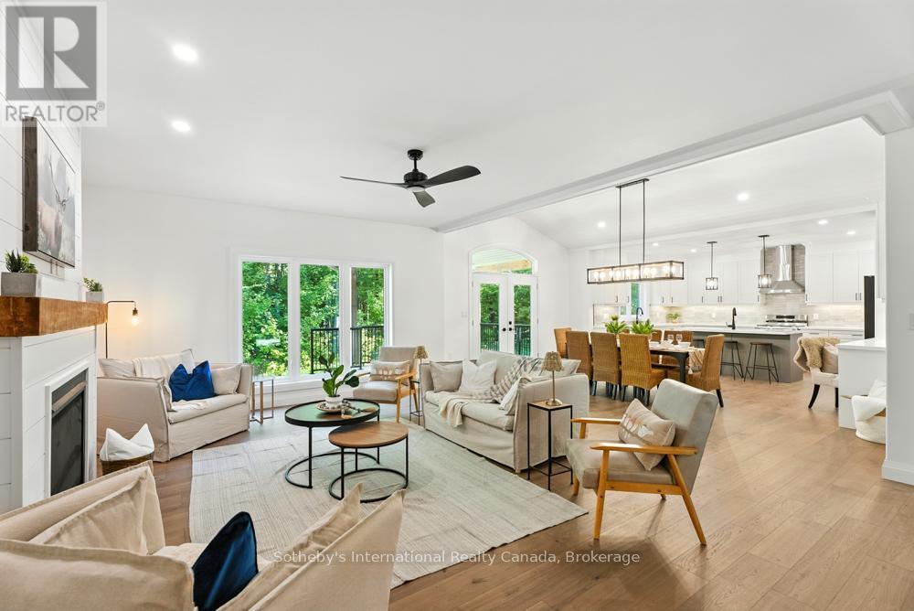 1030 Xavier Street, Gravenhurst, Ontario  P0E 1G0 - Photo 11 - X12385624