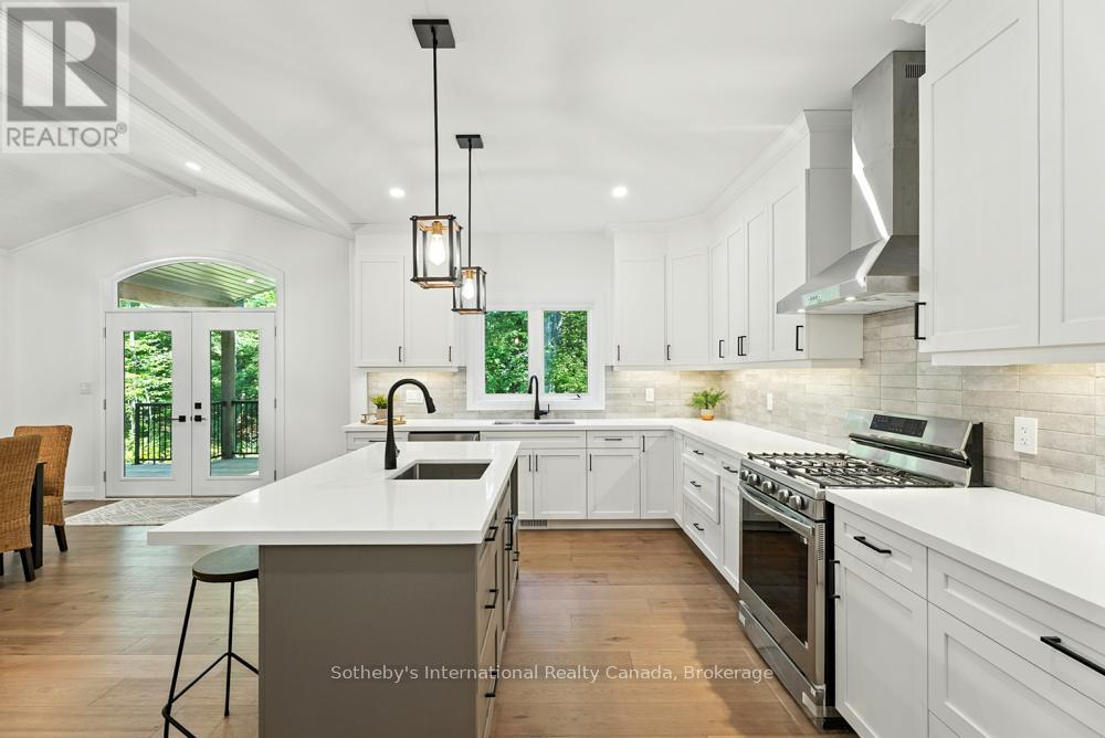 1030 Xavier Street, Gravenhurst, Ontario  P0E 1G0 - Photo 15 - X12385624